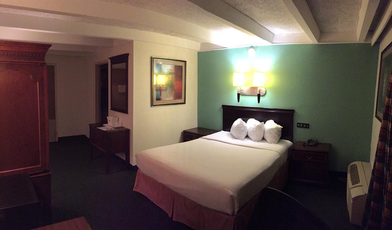 Rodeway Inn & Suites Rockford Extérieur photo