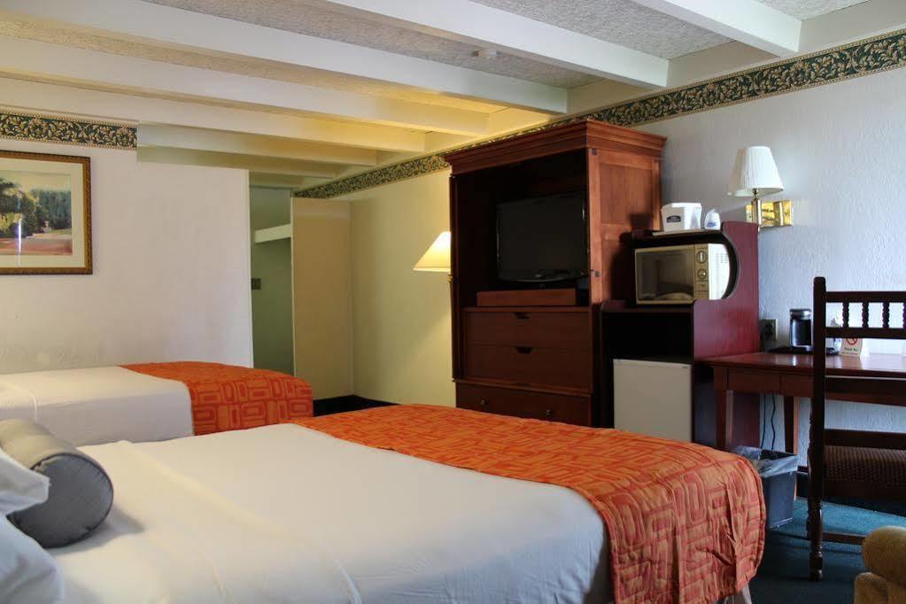 Rodeway Inn & Suites Rockford Extérieur photo