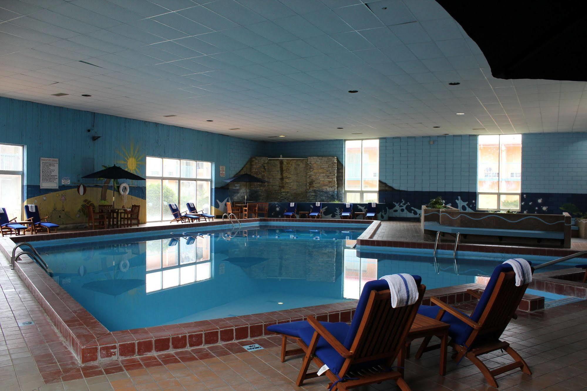 Rodeway Inn & Suites Rockford Extérieur photo